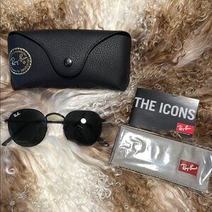 Ray-Ban Classic Black Sunglasses